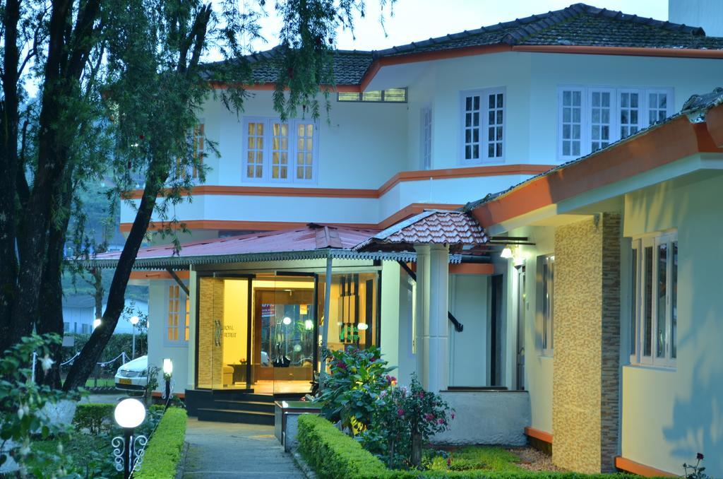 Royal Retreat Hotel Мунар Екстериор снимка