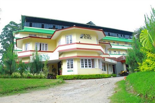 Royal Retreat Hotel Мунар Екстериор снимка