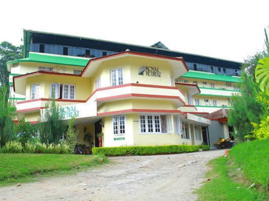 Royal Retreat Hotel Мунар Екстериор снимка